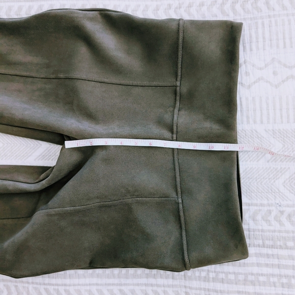 Andrew Marc suede pointe pants M - Picture 6 of 7